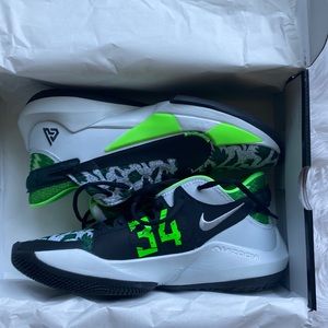 Nike zoom freak 2 “Naija”